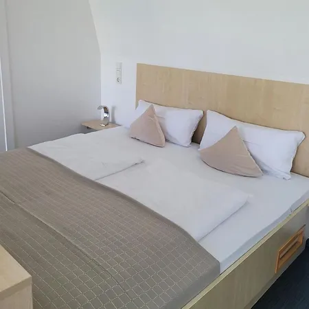 Seeblick 5 1og Grundbelegung 4 Pers Apartment Elsterheide